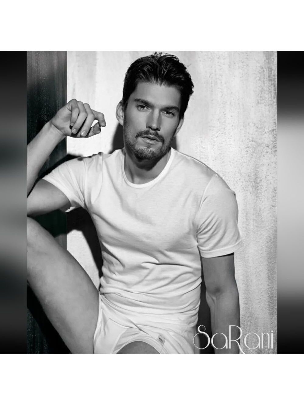Enrico Coveri Men's Round Neck Short Sleeve T-Shirt  and briefs